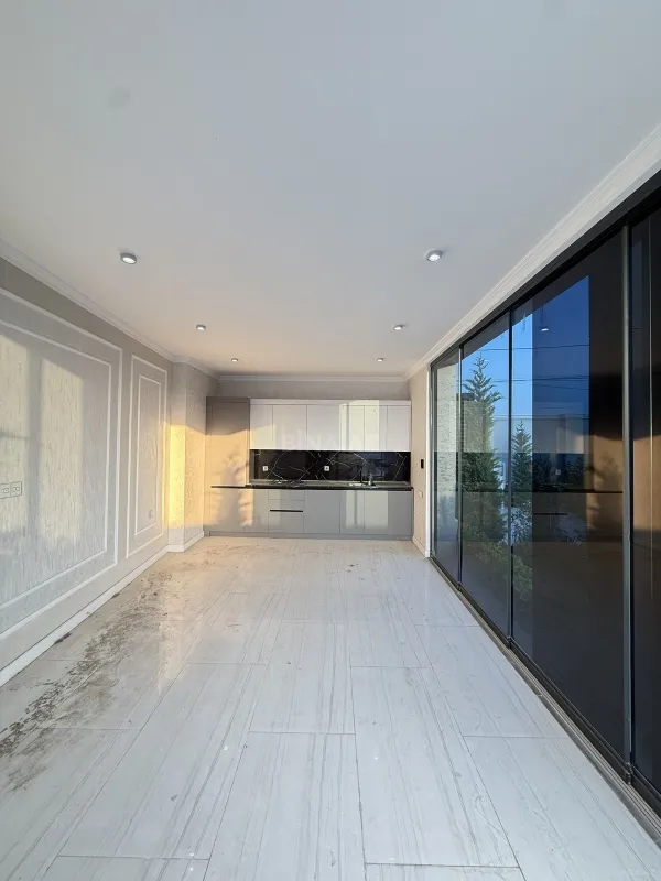 Satılır 5 otaqlı həyət evi 220 m²