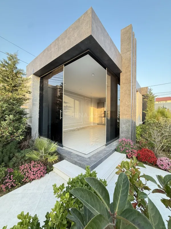 Satılır 5 otaqlı həyət evi 220 m²