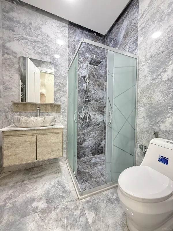 Satılır 5 otaqlı həyət evi 220 m²