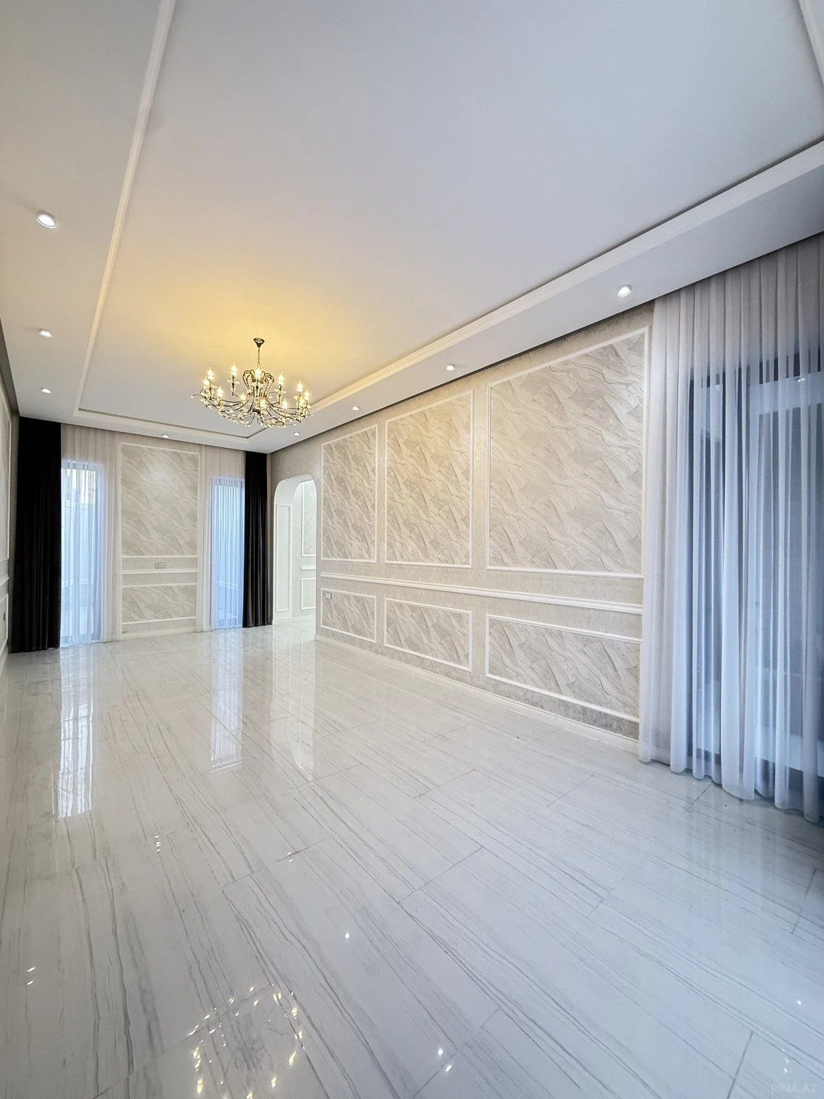 Satılır 5 otaqlı həyət evi 220 m²