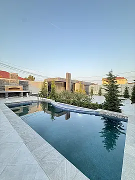 Satılır 5 otaqlı həyət evi 220 m²
