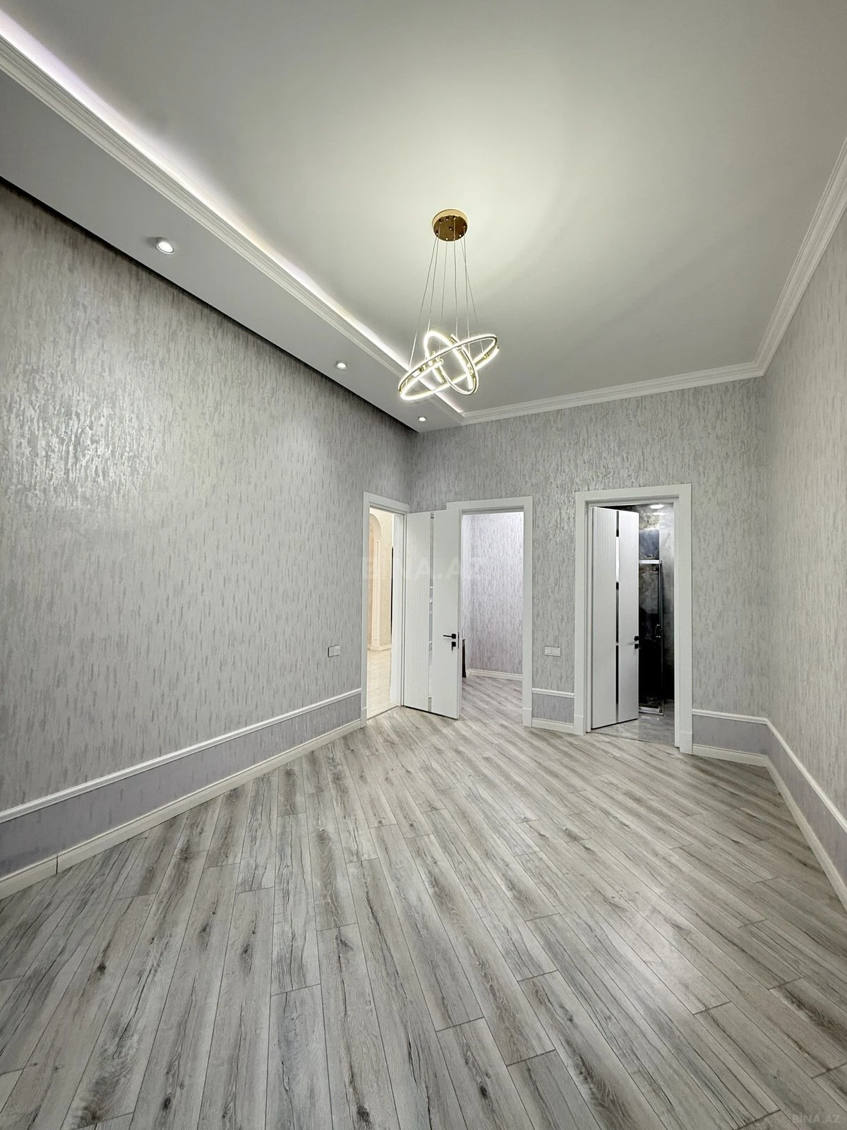 Satılır 5 otaqlı həyət evi 220 m²