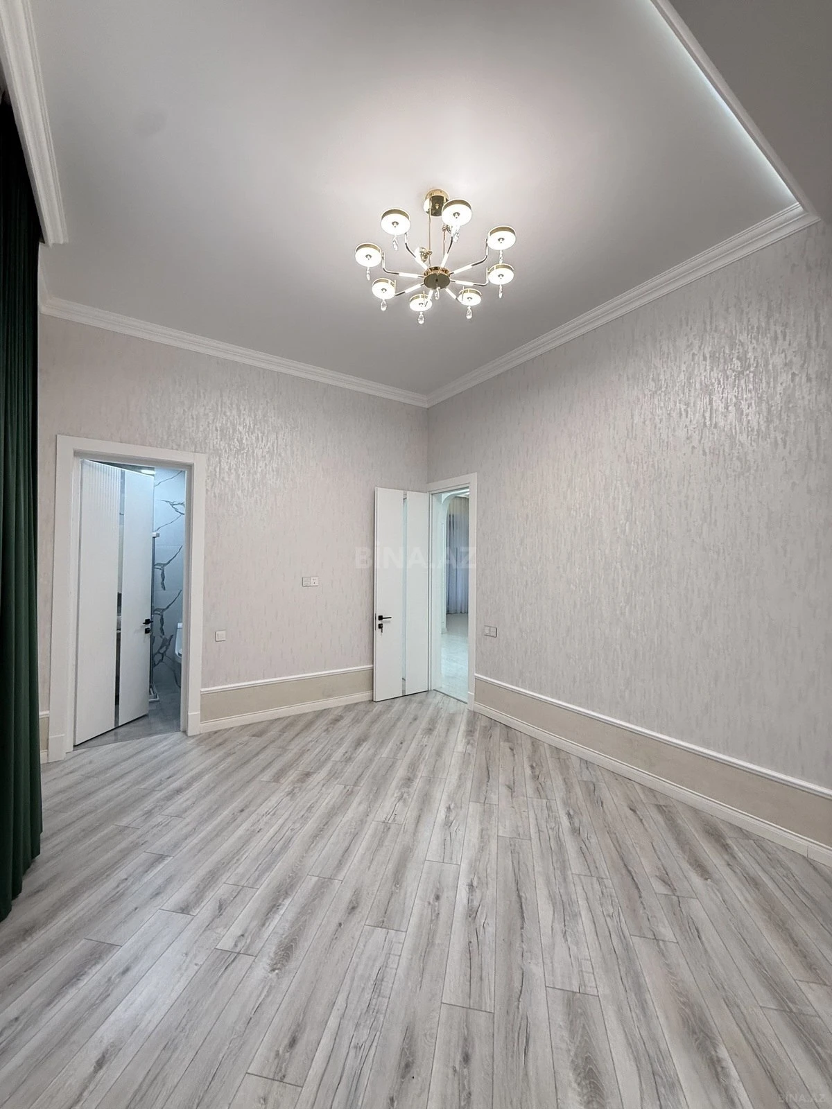 Satılır 5 otaqlı həyət evi 220 m²