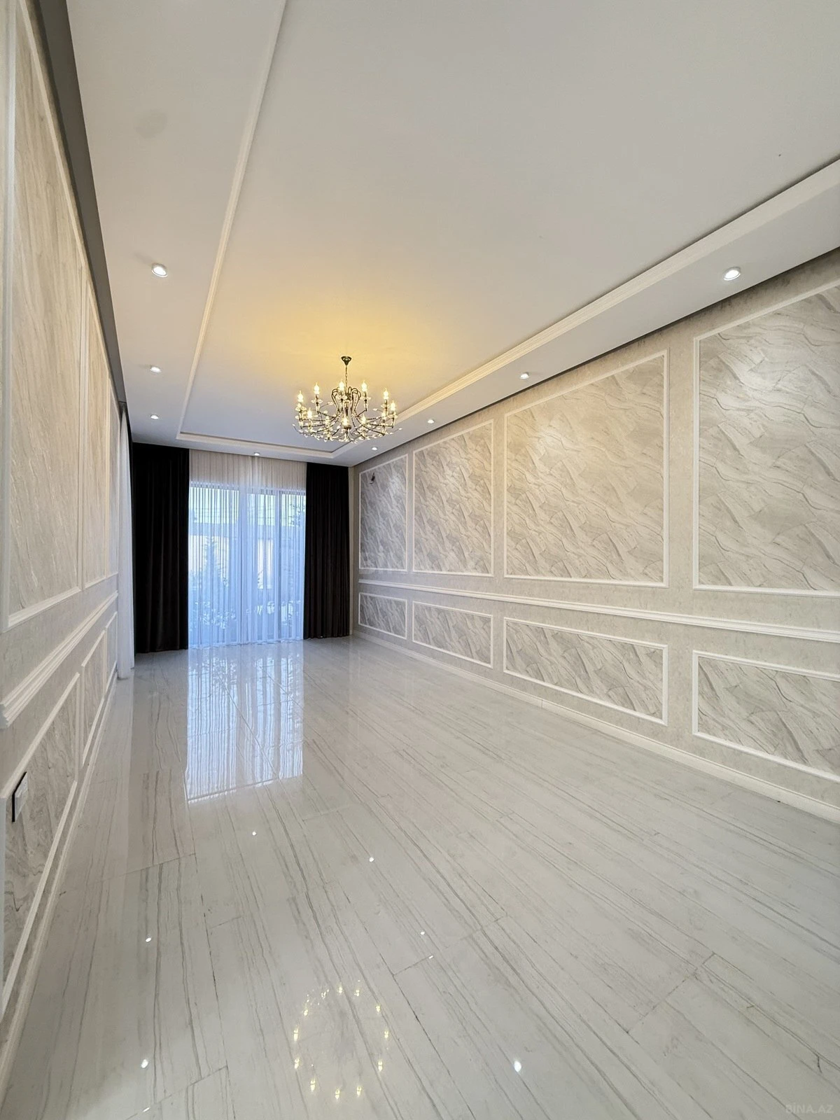 Satılır 5 otaqlı həyət evi 220 m²