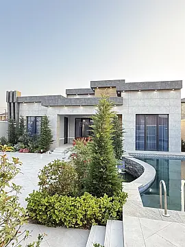 Satılır 5 otaqlı həyət evi 220 m²