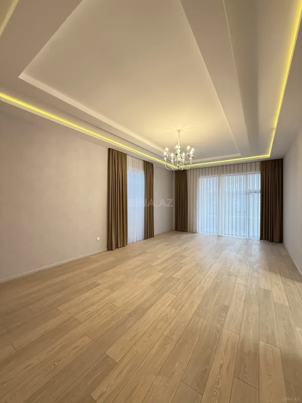 Satılır 6 otaqlı həyət evi 450 m²