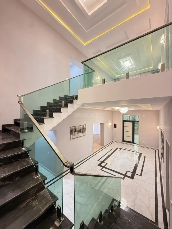 Satılır 6 otaqlı həyət evi 450 m²