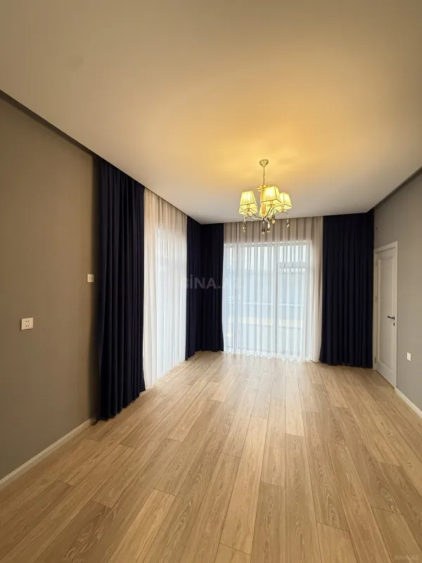 Satılır 6 otaqlı həyət evi 450 m²