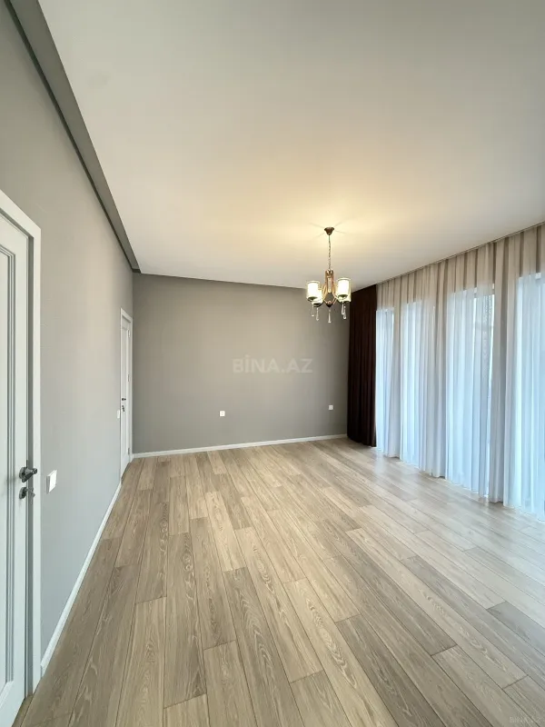 Satılır 6 otaqlı həyət evi 450 m²