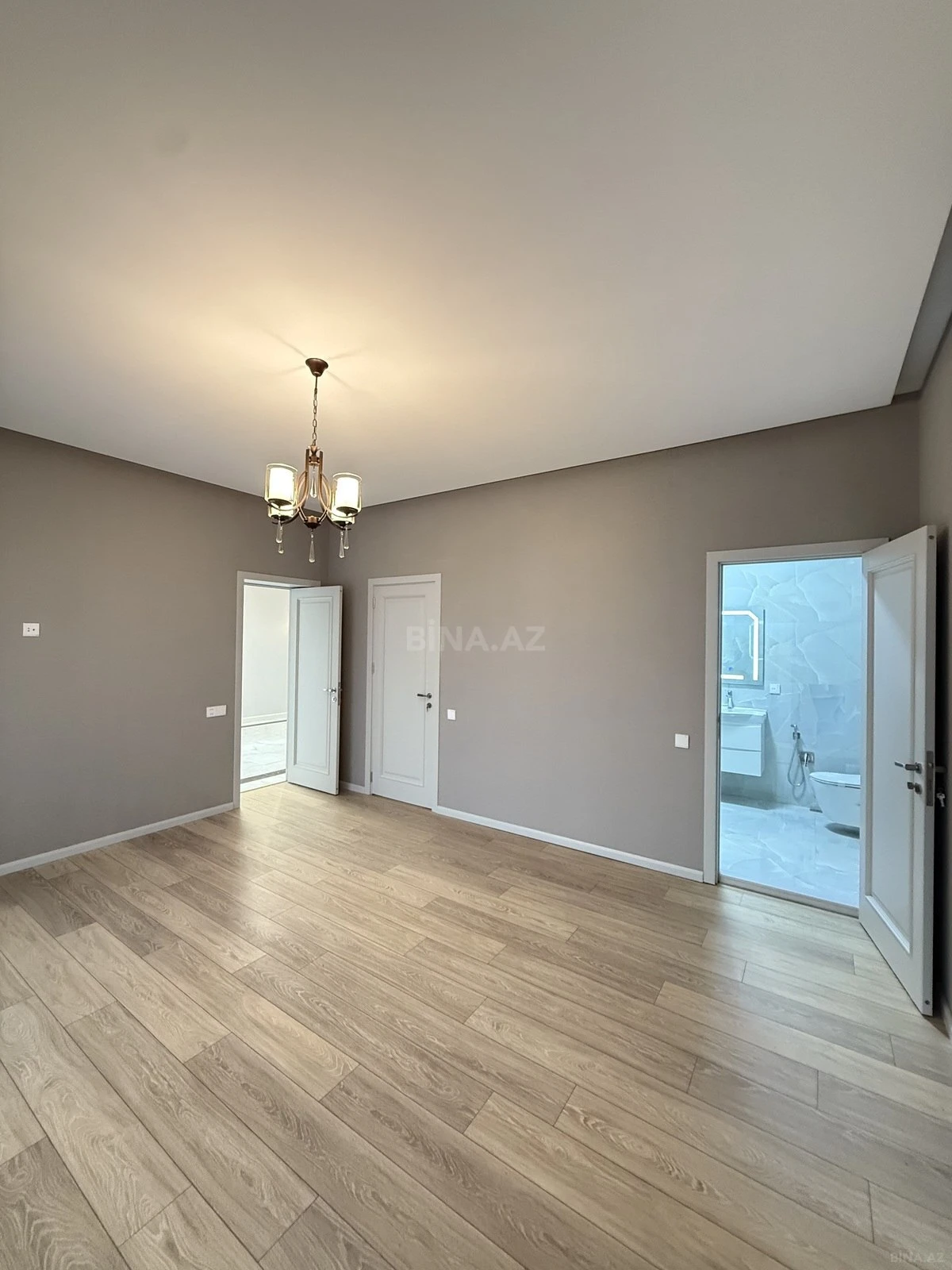 Satılır 6 otaqlı həyət evi 450 m²