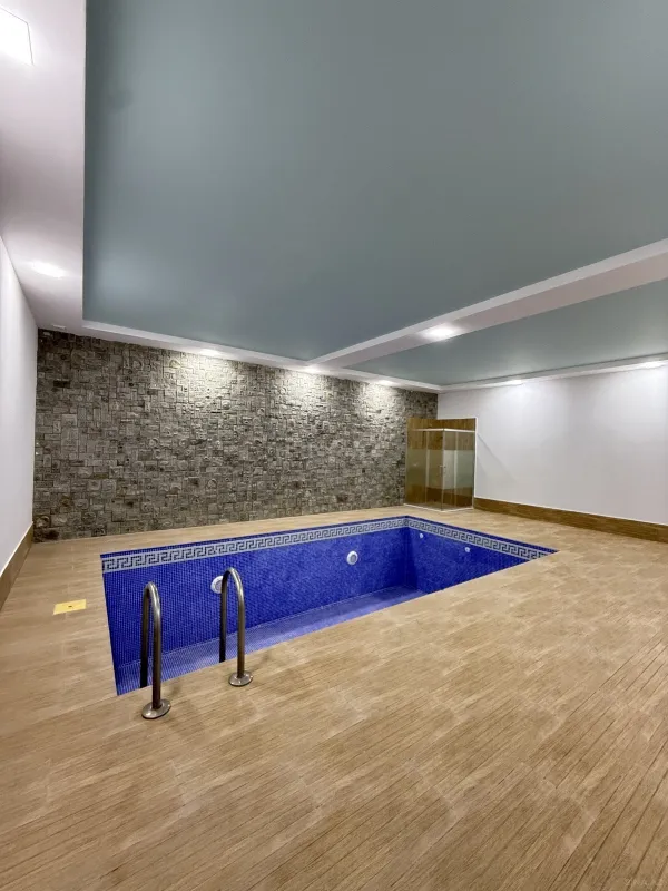 Satılır 6 otaqlı həyət evi 450 m²