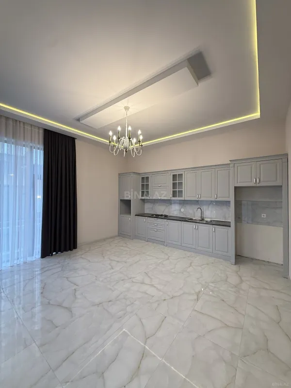 Satılır 6 otaqlı həyət evi 450 m²