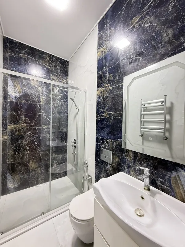 Satılır 6 otaqlı həyət evi 450 m²