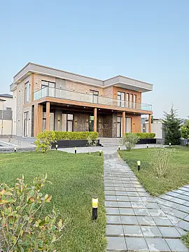 Satılır 6 otaqlı həyət evi 450 m²