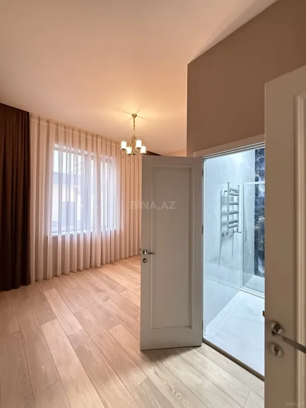 Satılır 6 otaqlı həyət evi 450 m²