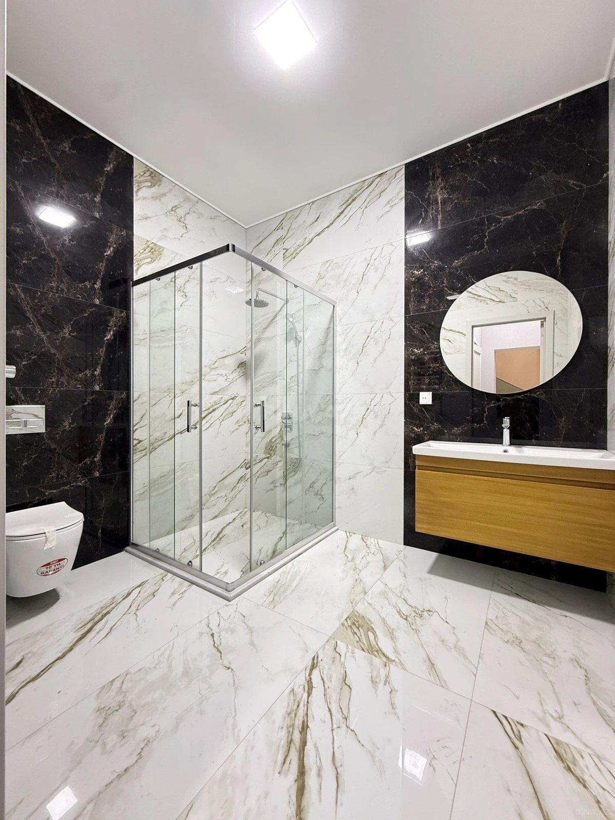 Satılır 6 otaqlı həyət evi 450 m²