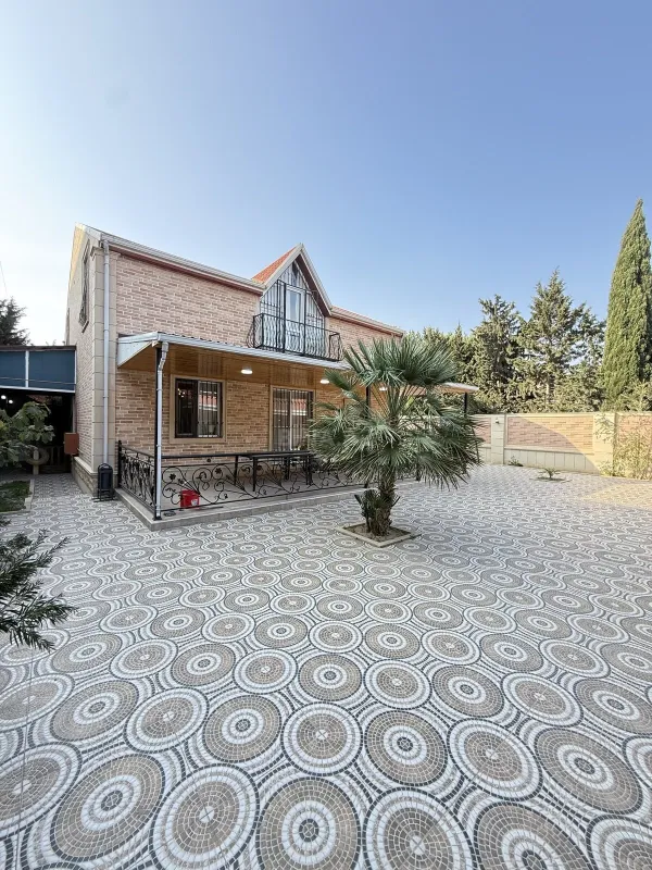 Satılır 4 otaqlı həyət evi 180 m²