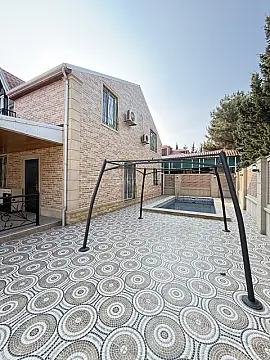 Satılır 4 otaqlı həyət evi 180 m²