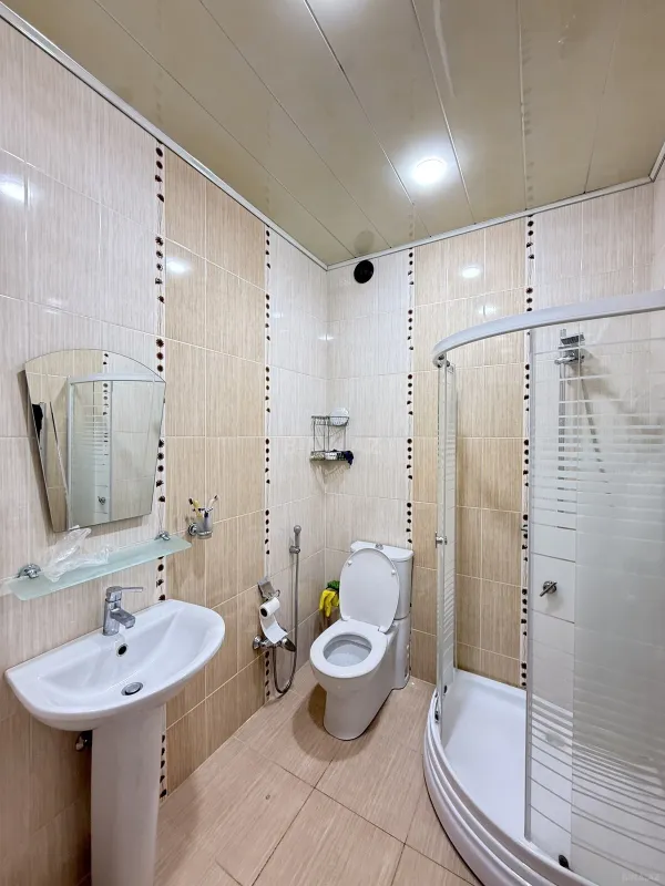 Satılır 4 otaqlı həyət evi 180 m²