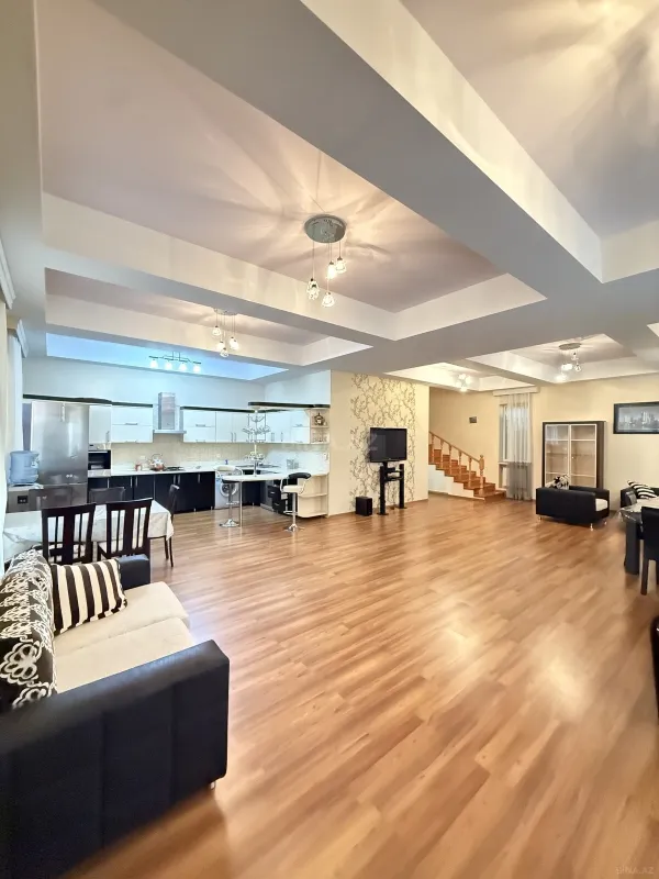 Satılır 4 otaqlı həyət evi 180 m²