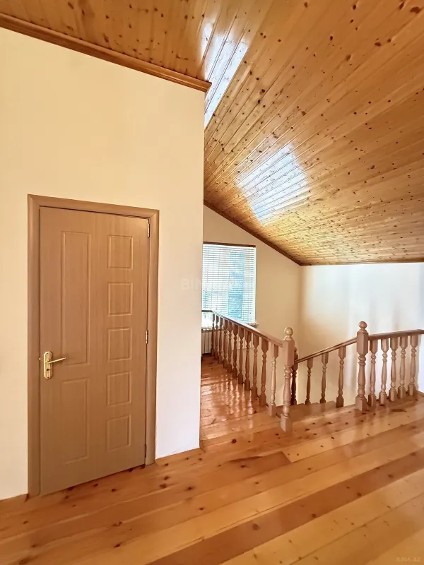 Satılır 4 otaqlı həyət evi 180 m²