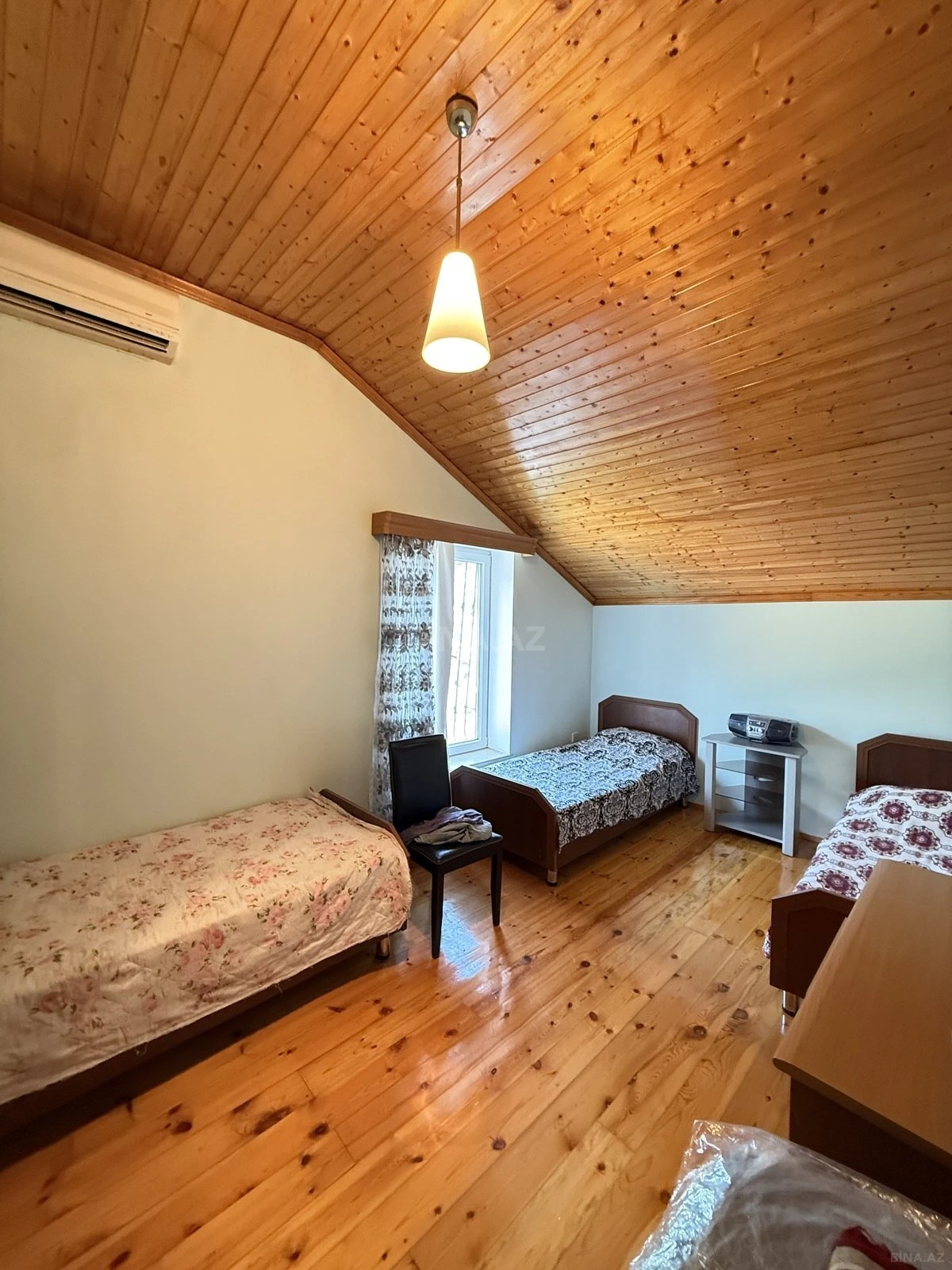 Satılır 4 otaqlı həyət evi 180 m²
