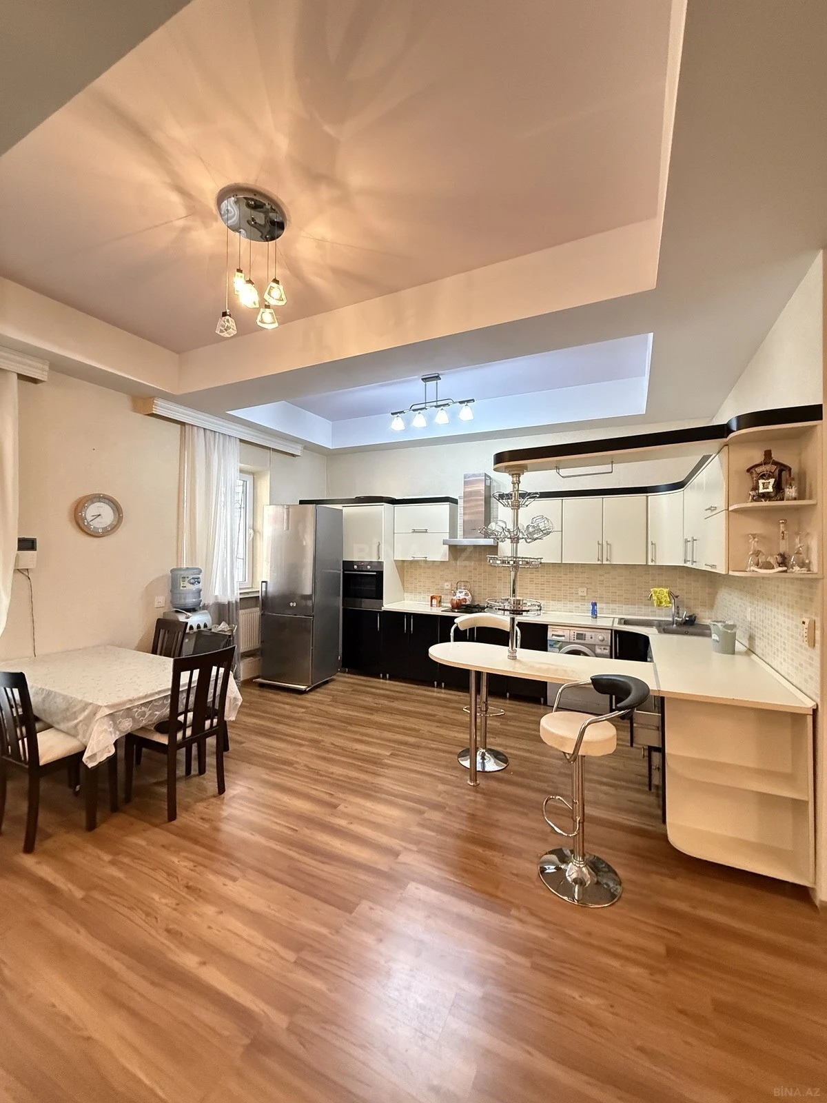 Satılır 4 otaqlı həyət evi 180 m²