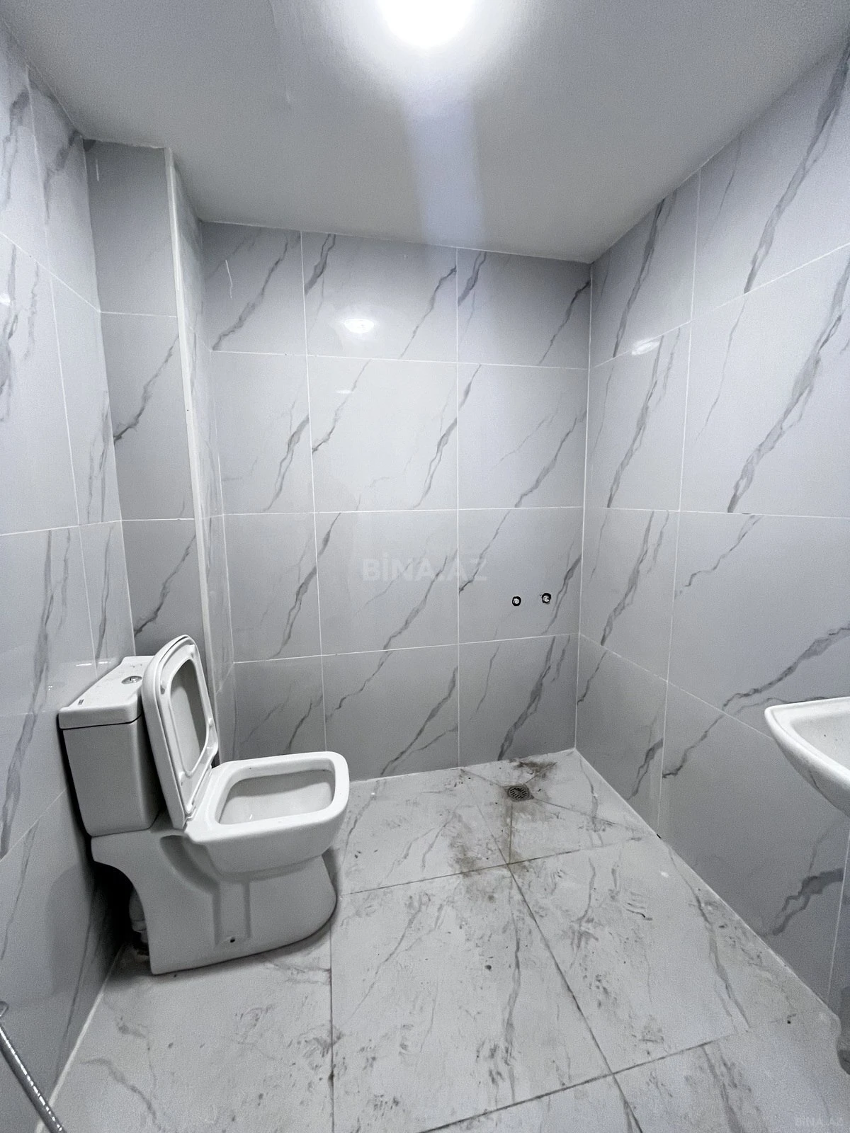 Satılır obyekt 61.8 m²