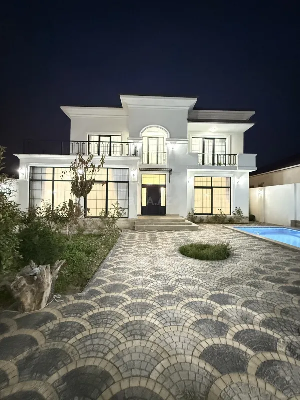 Satılır 5 otaqlı həyət evi 430 m²