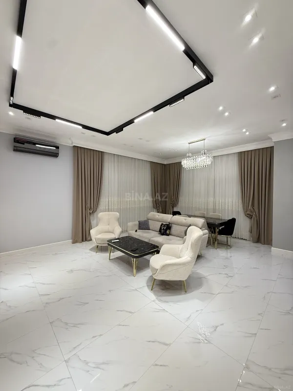 Satılır 5 otaqlı həyət evi 430 m²