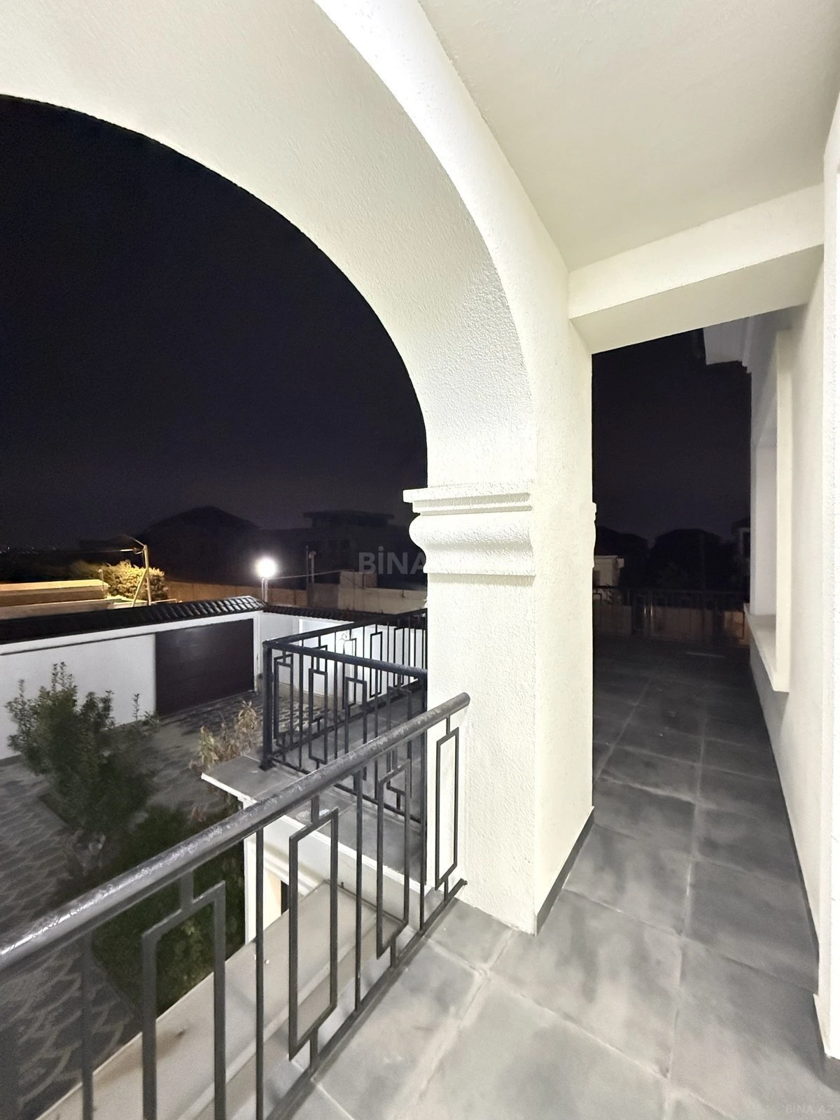 Satılır 5 otaqlı həyət evi 430 m²