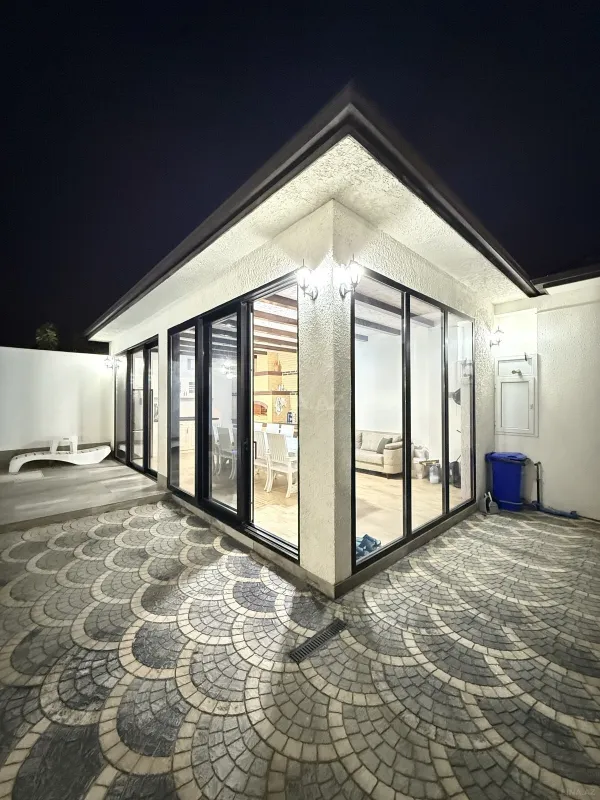 Satılır 5 otaqlı həyət evi 430 m²