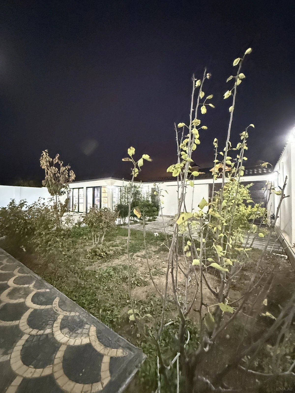 Satılır 5 otaqlı həyət evi 430 m²