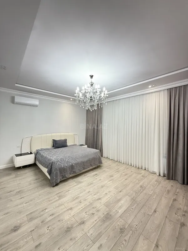 Satılır 5 otaqlı həyət evi 430 m²