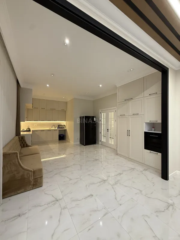 Satılır 5 otaqlı həyət evi 430 m²