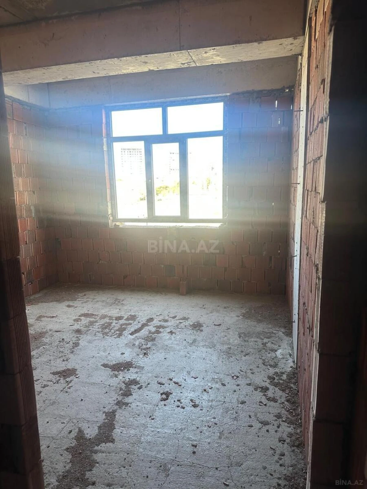 Satılır 2 otaqlı mənzil 77.5 m²