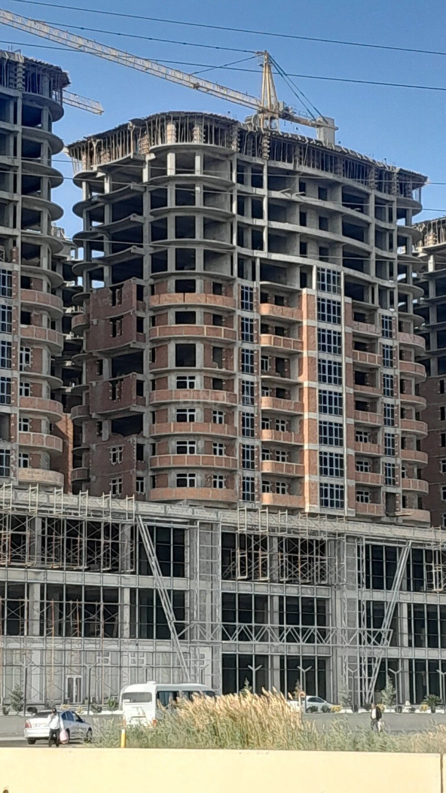 Satılır 2 otaqlı mənzil 77.5 m²