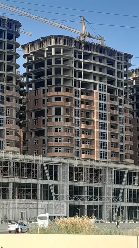 Satılır 2 otaqlı mənzil 77.5 m²