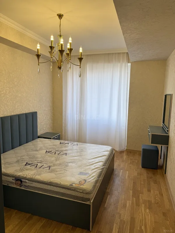 Kirayə verilir 3 otaqlı mənzil 118 m²
