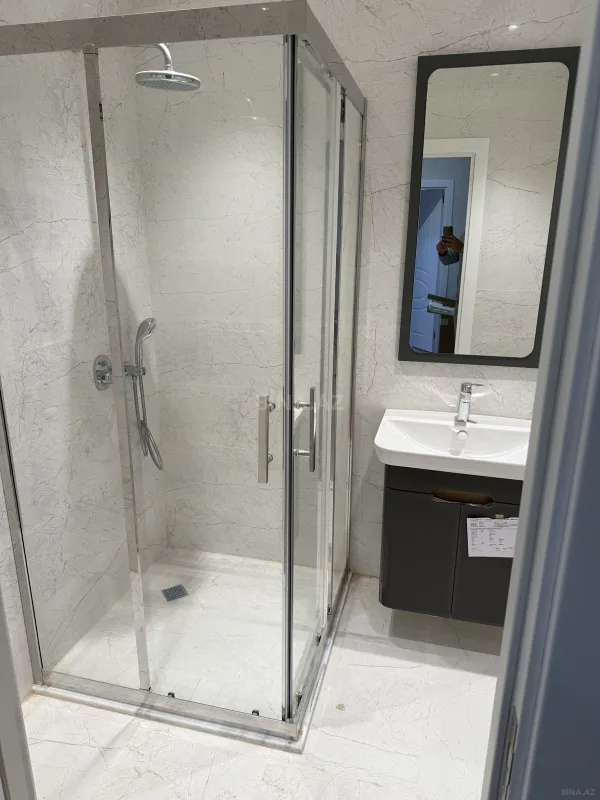 Kirayə verilir 3 otaqlı mənzil 118 m²