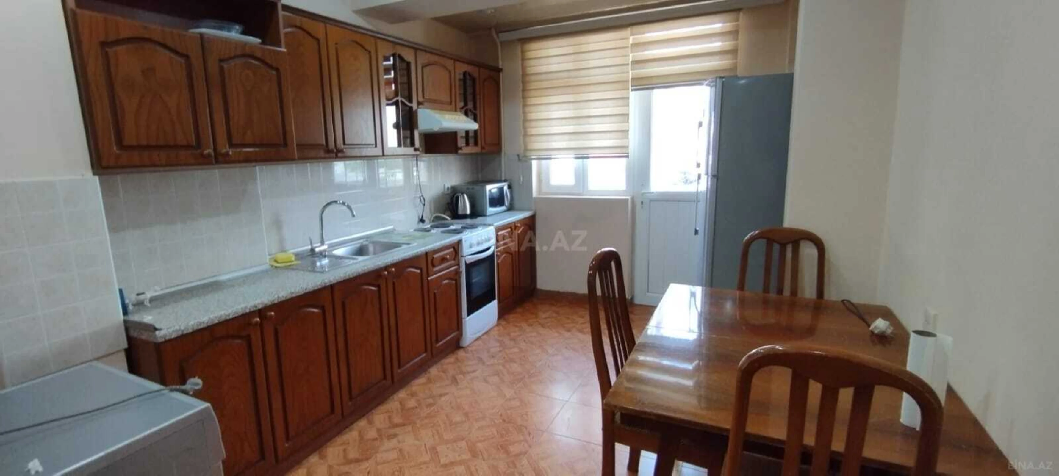 Satılır 2 otaqlı mənzil 75 m²