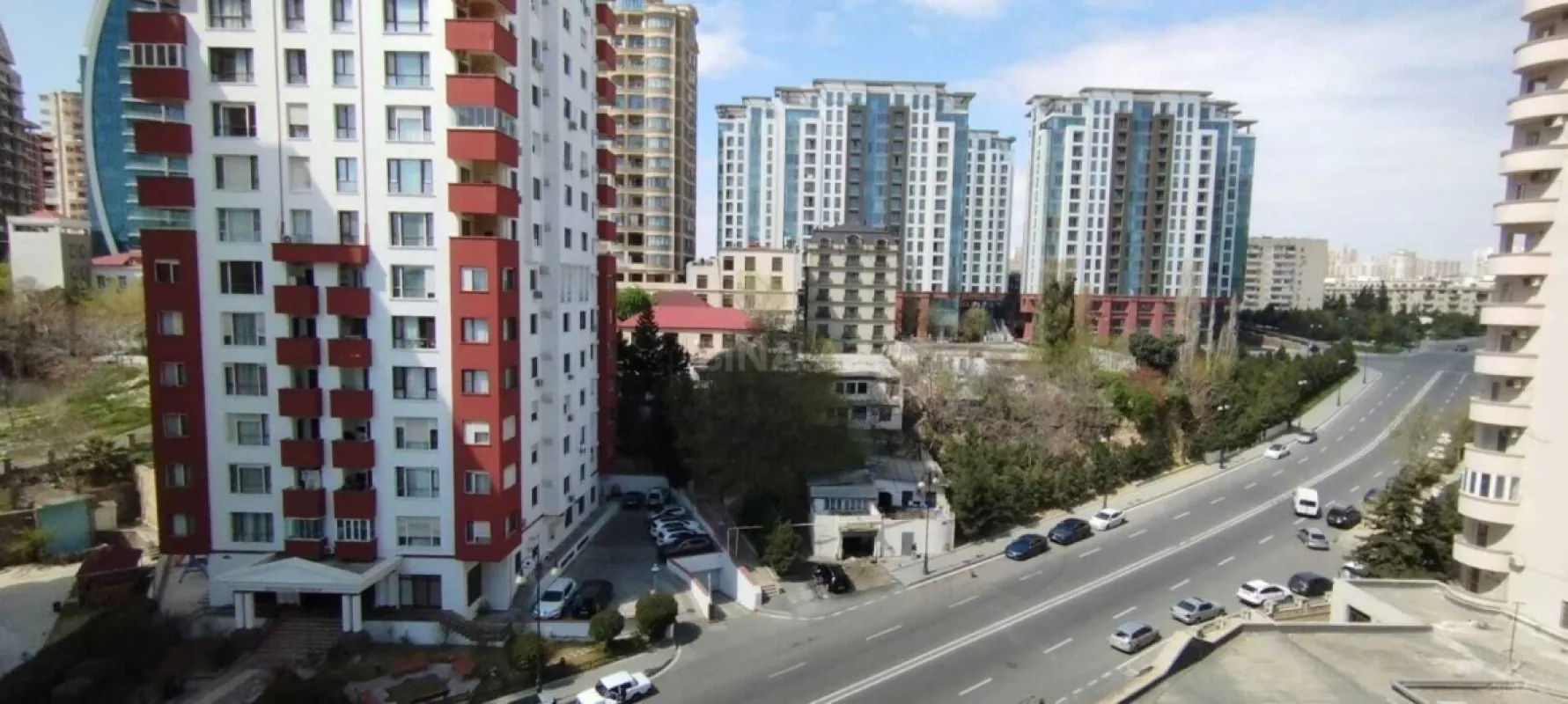 Satılır 2 otaqlı mənzil 75 m²