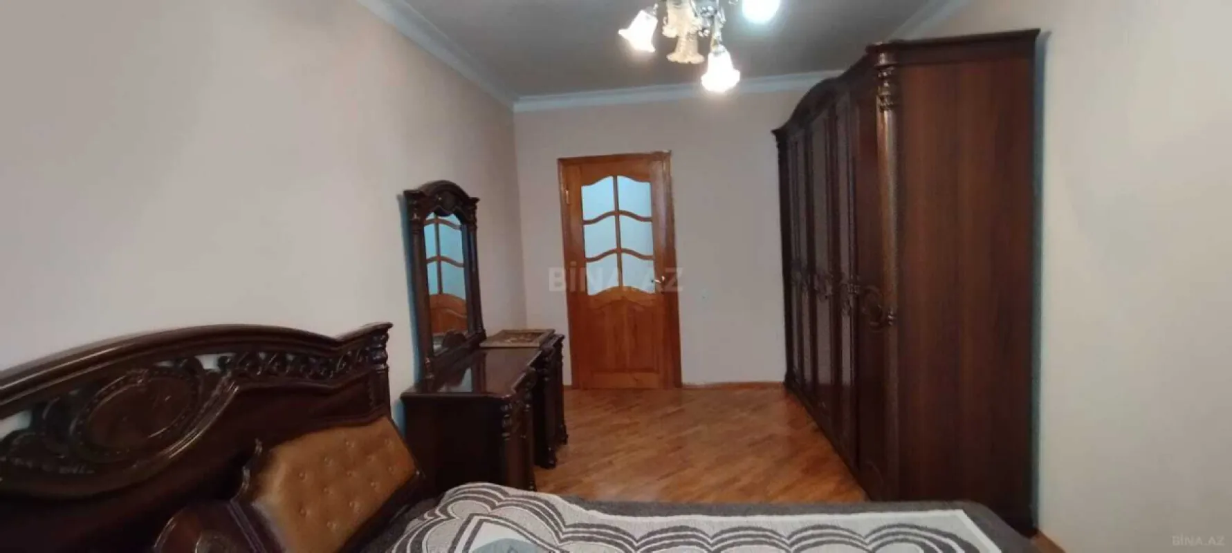 Satılır 2 otaqlı mənzil 75 m²
