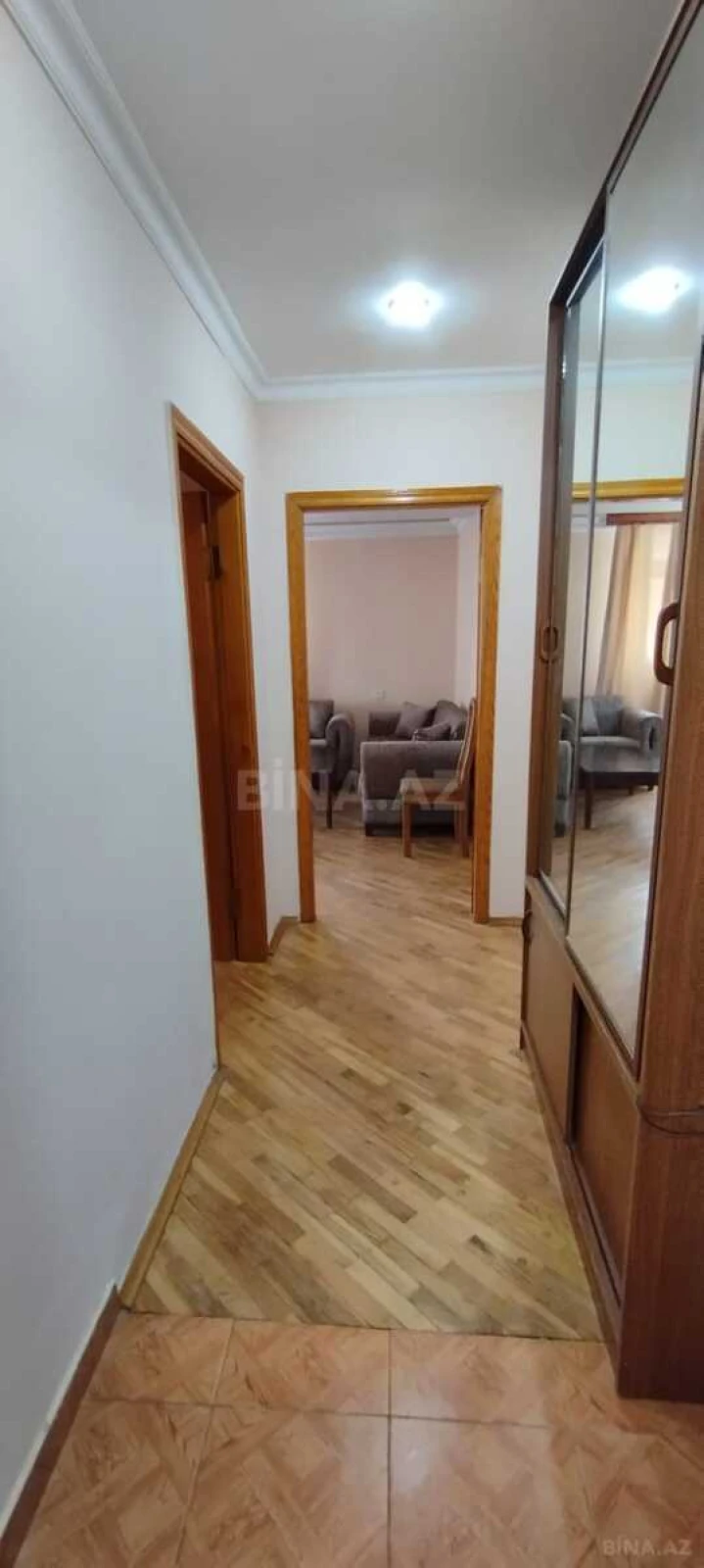 Satılır 2 otaqlı mənzil 75 m²