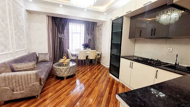 Satılır 3 otaqlı mənzil 85 m² — Bakı, İnşaatçılar 3 otaq 85.00 m²