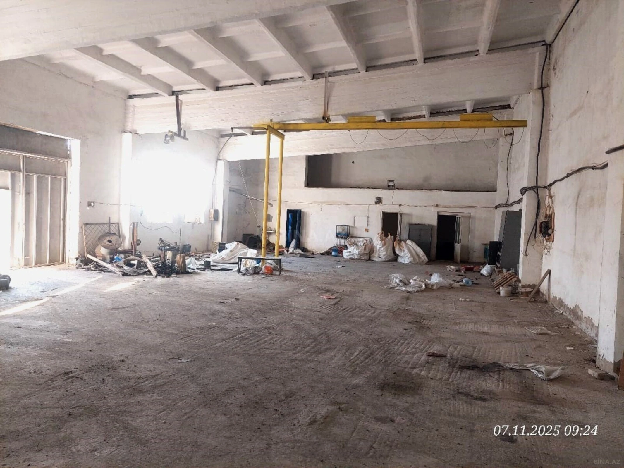 Kirayə verilir obyekt 1400 m²