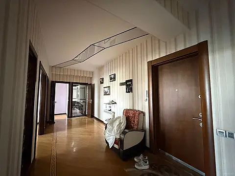 Kirayə verilir 2 otaqlı mənzil 120 m²