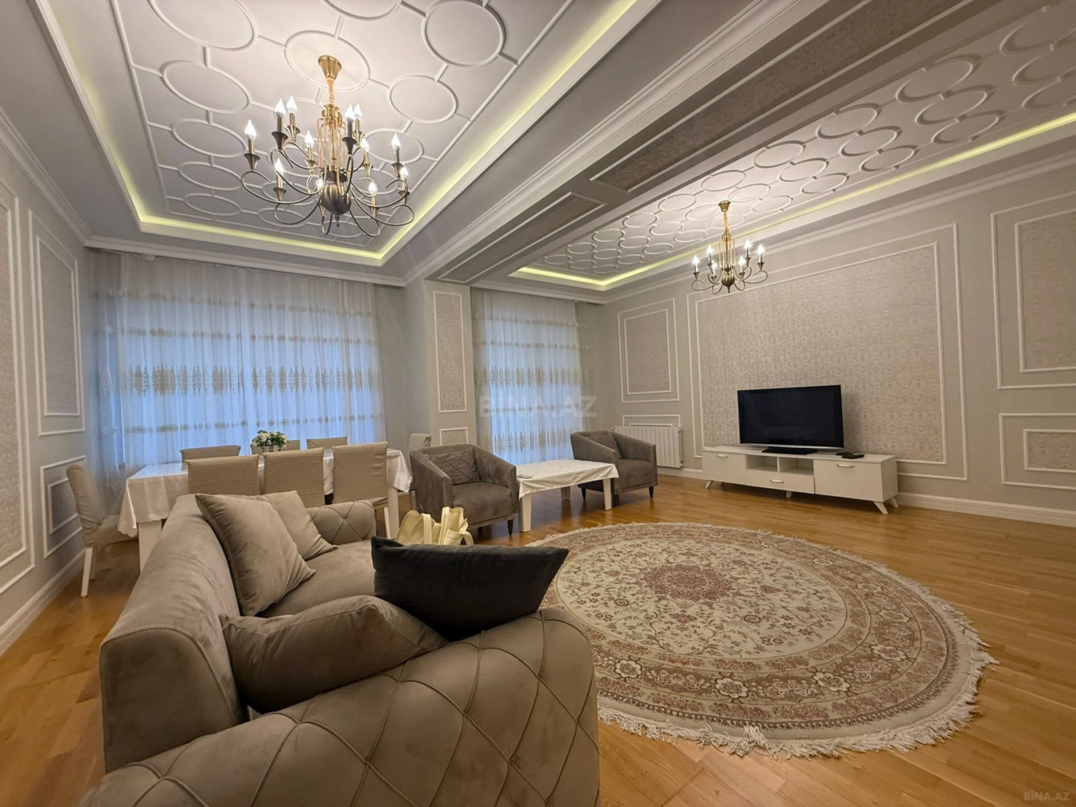 Kirayə verilir 4 otaqlı mənzil 195 m²