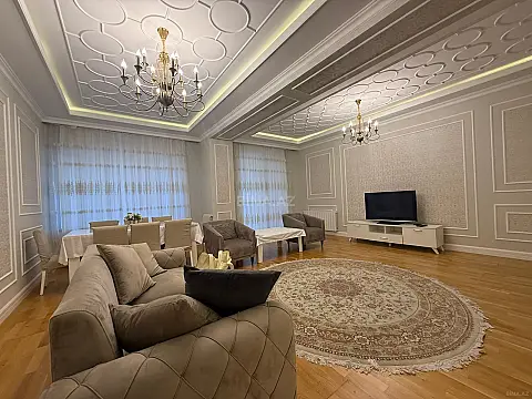 Kirayə verilir 4 otaqlı mənzil 195 m²