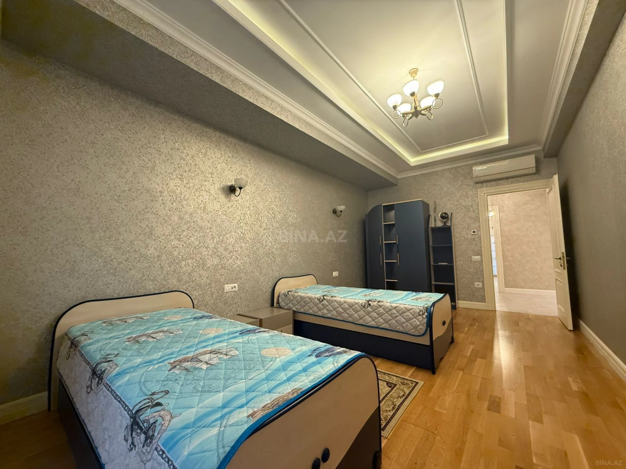 Kirayə verilir 4 otaqlı mənzil 195 m²